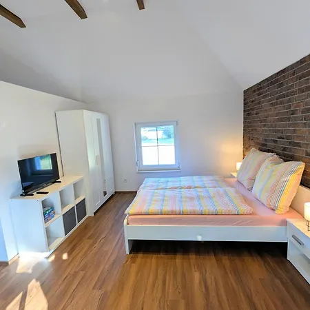 & Bike Holidays Wuestenhain, Am Graebendorfer بيت للعطل *